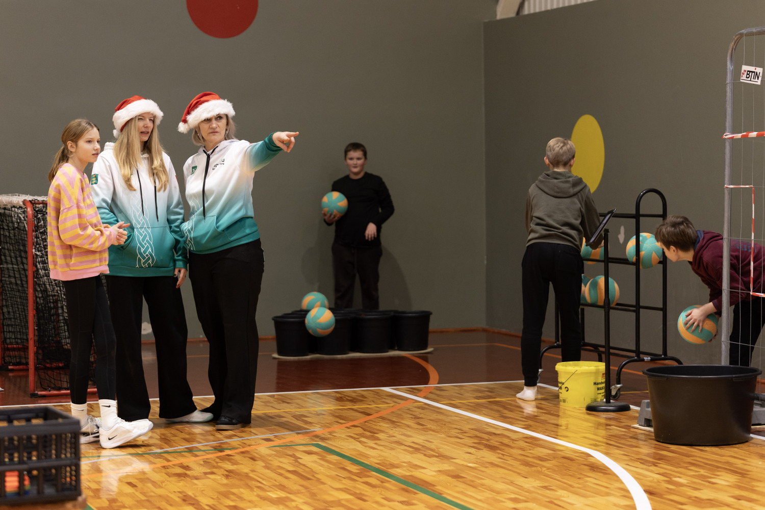 Ziemassvētku tirdziņš un sporta aktivitātes Ropažos