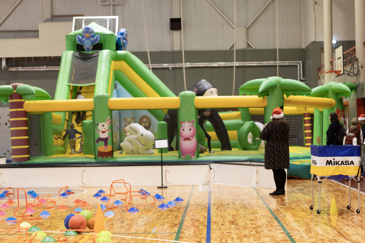 Ziemassvētku tirdziņš un sporta aktivitātes Ropažos