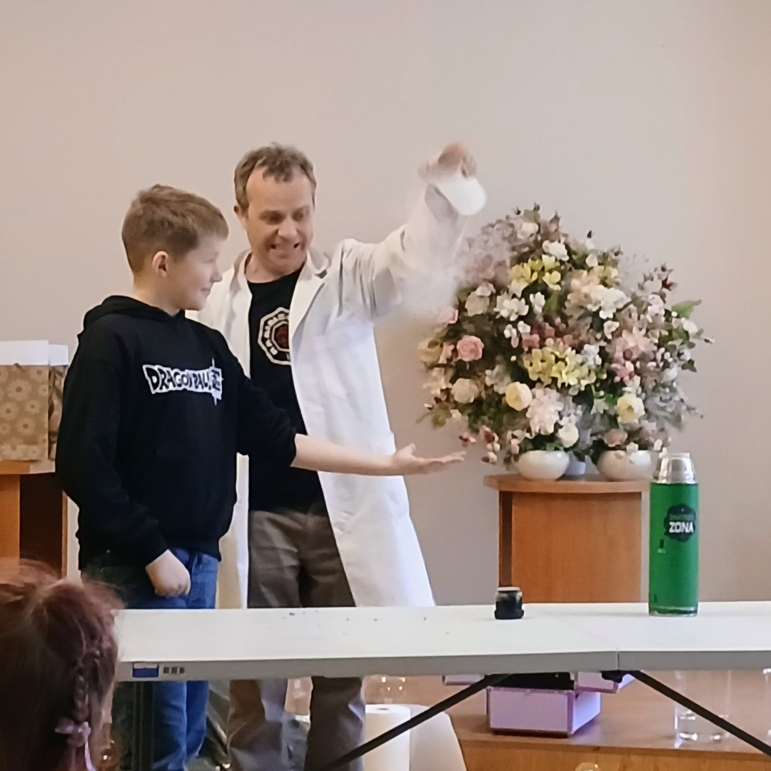 Vangažu pilsētas bibliotēkas Bērnu, jauniešu un vecāku žūrijas 2025. gada sezonas noslēgums