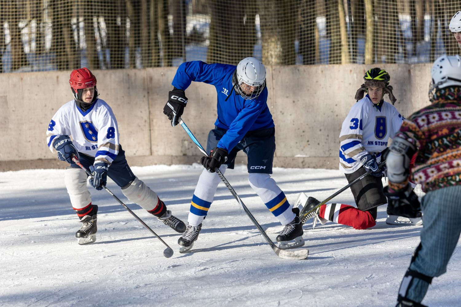 4x4 hokeja turnīrs Ulbrokā
