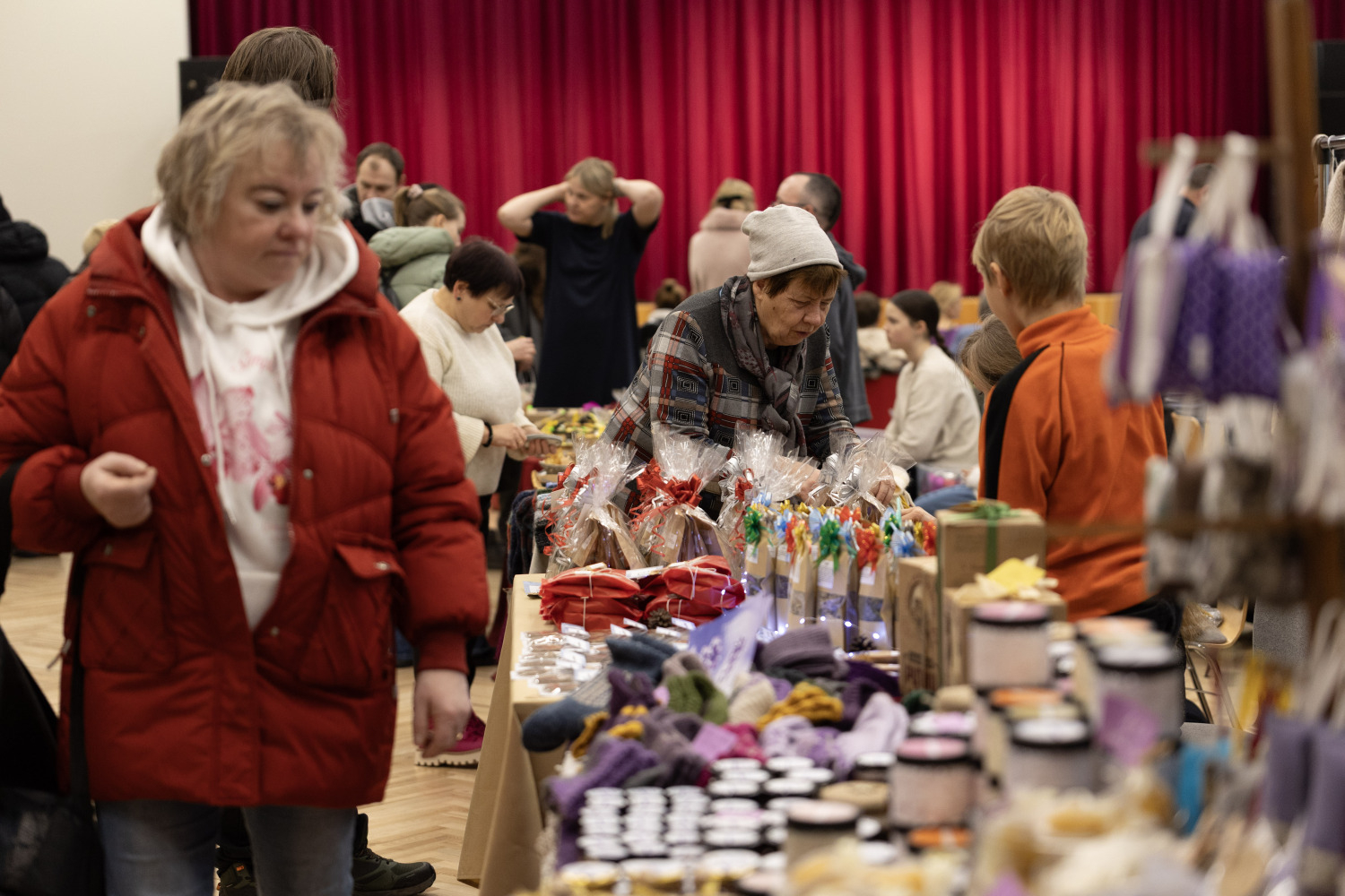 Ziemassvētku tirdziņš un sporta aktivitātes Ropažos