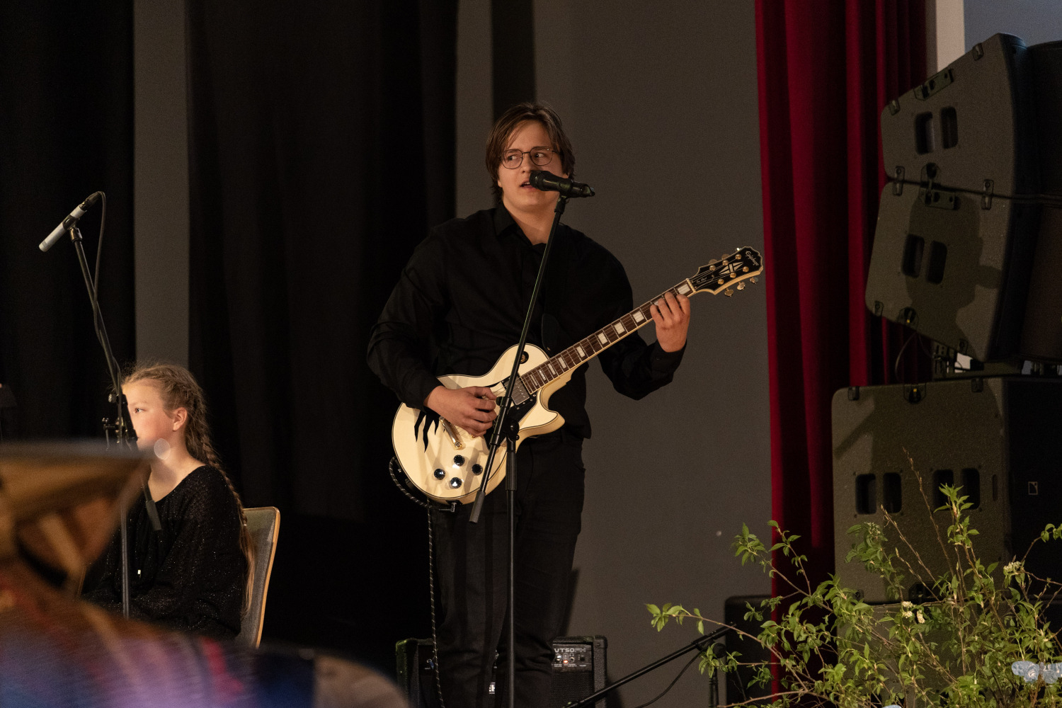 koncerts un izstāde “Draugi vienas upes krastos”