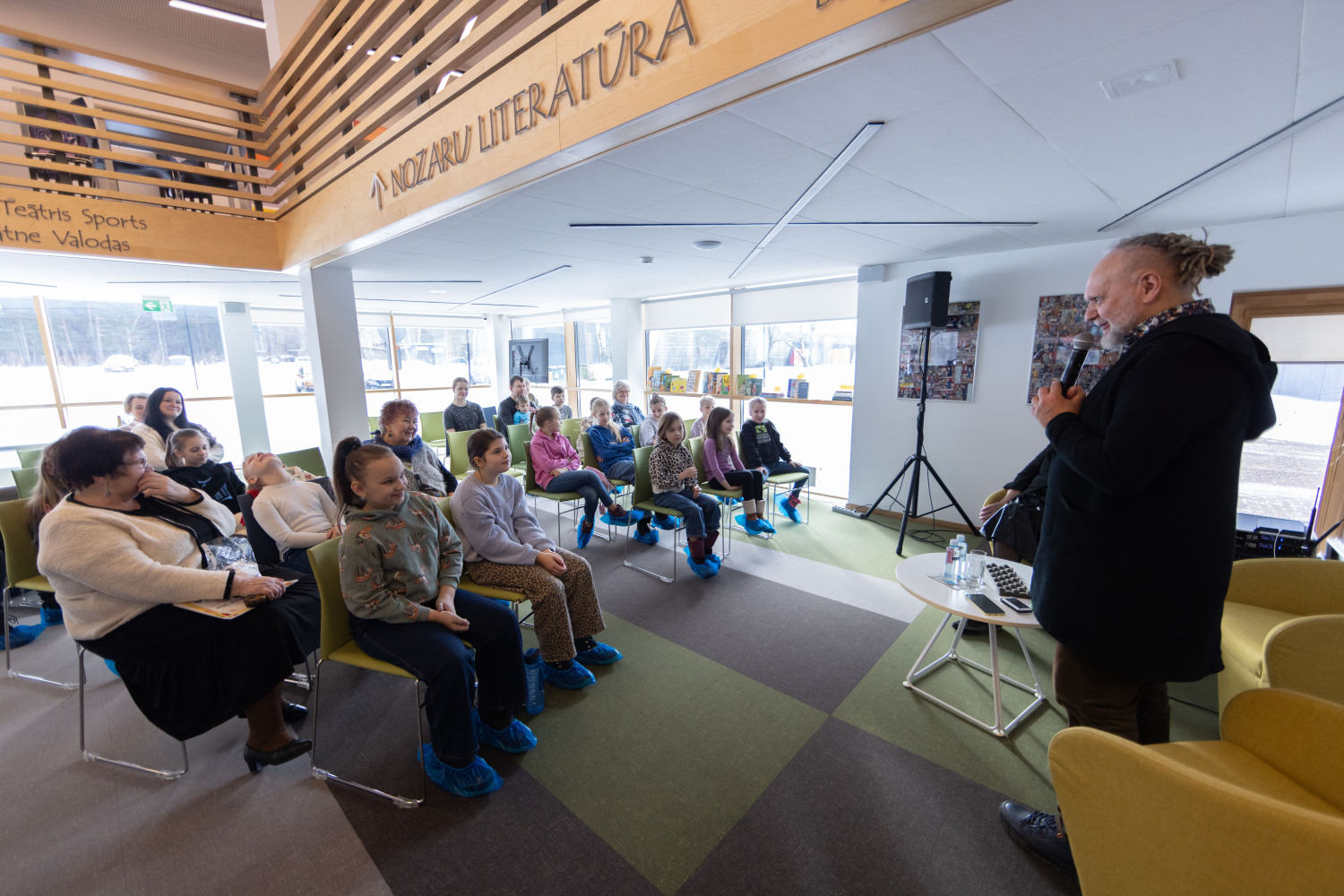 Bērnu, jauniešu un vecāku žūrijas 2025. gada sezonas noslēgums un grāmatu kolekcijas ekspertu tikšanās