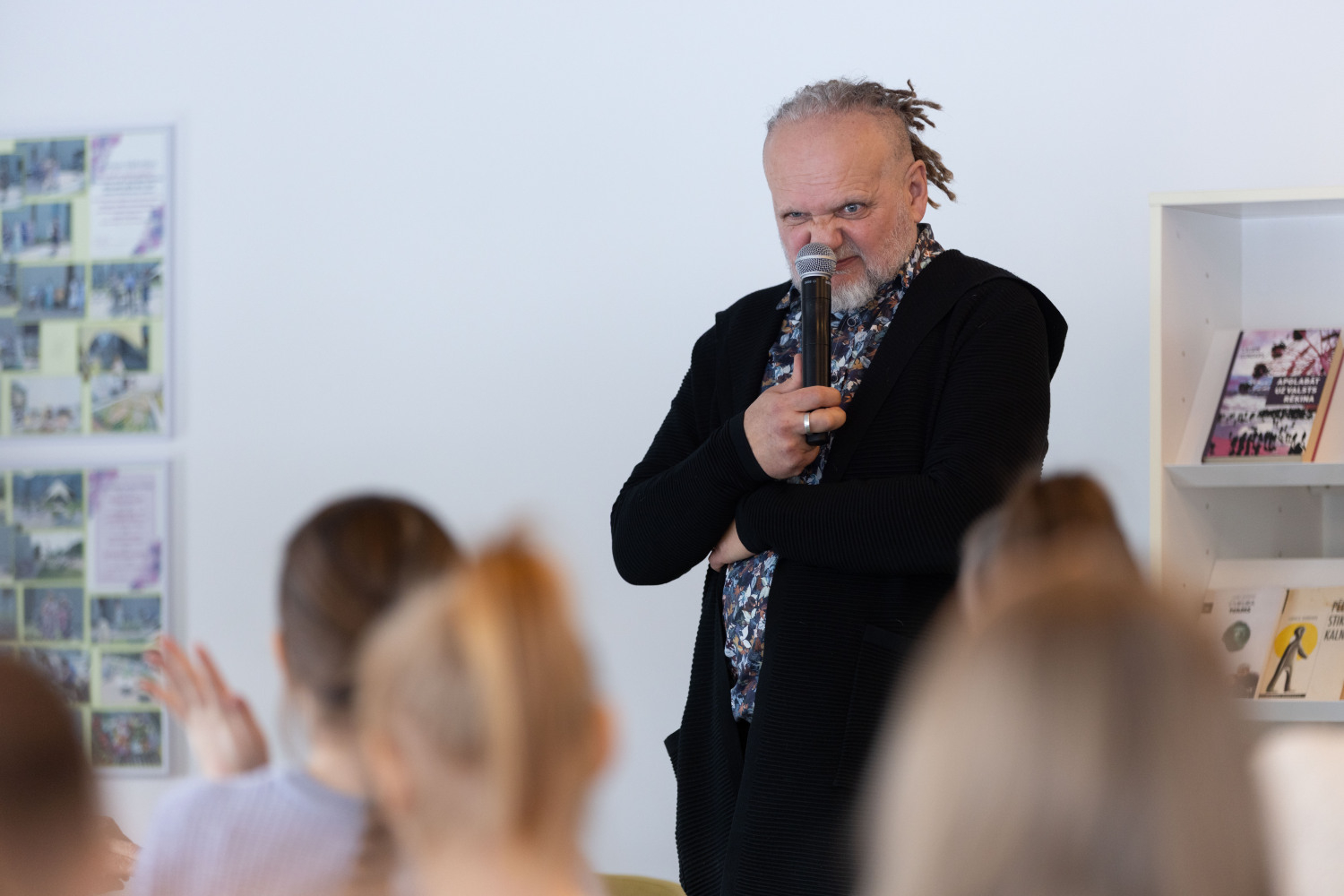 Bērnu, jauniešu un vecāku žūrijas 2025. gada sezonas noslēgums un grāmatu kolekcijas ekspertu tikšanās