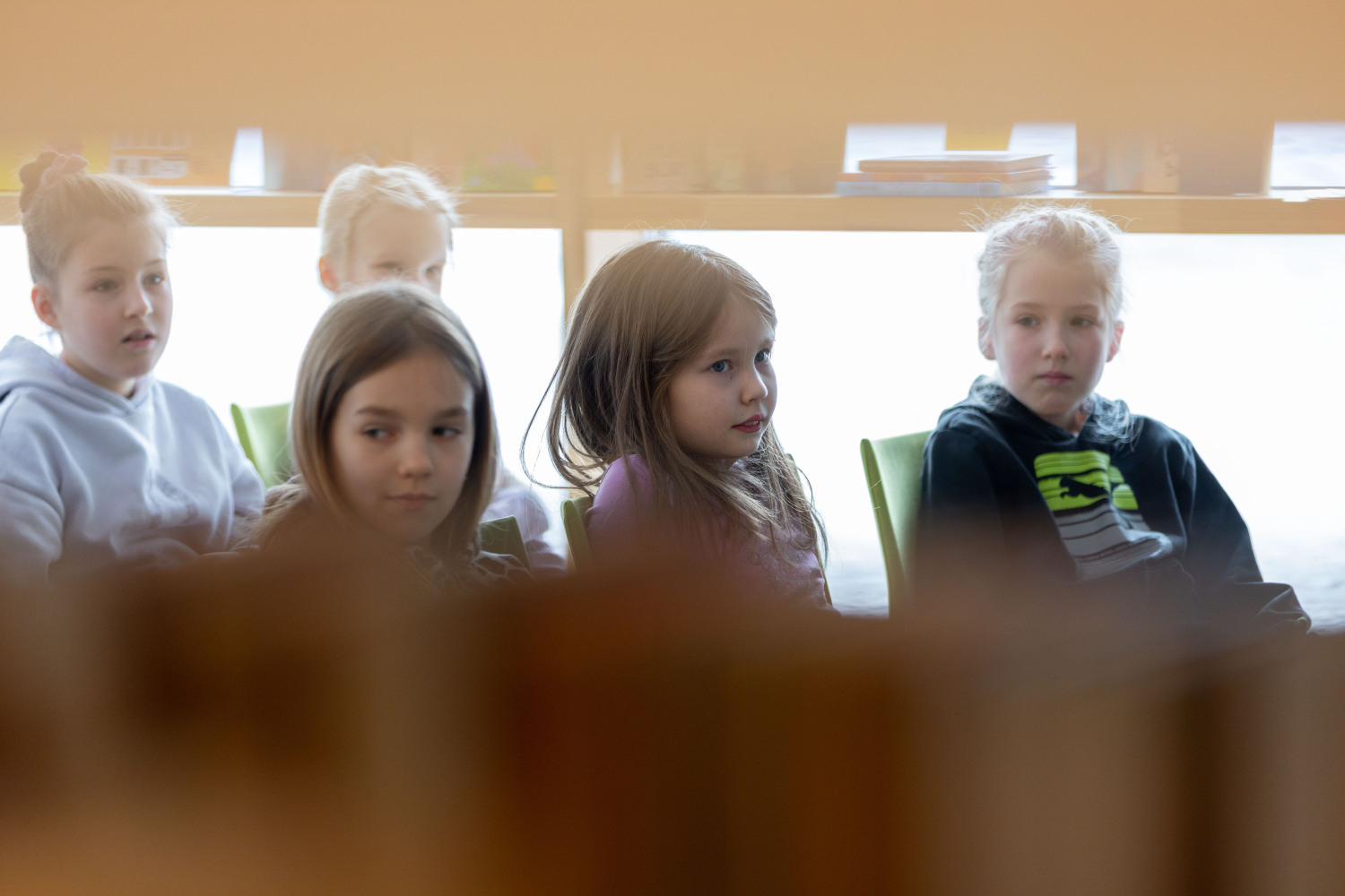 Bērnu, jauniešu un vecāku žūrijas 2025. gada sezonas noslēgums un grāmatu kolekcijas ekspertu tikšanās