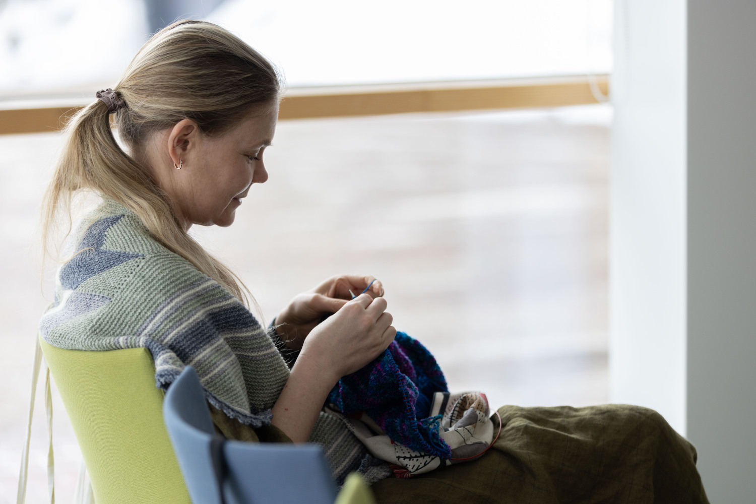 Bērnu, jauniešu un vecāku žūrijas 2025. gada sezonas noslēgums un grāmatu kolekcijas ekspertu tikšanās