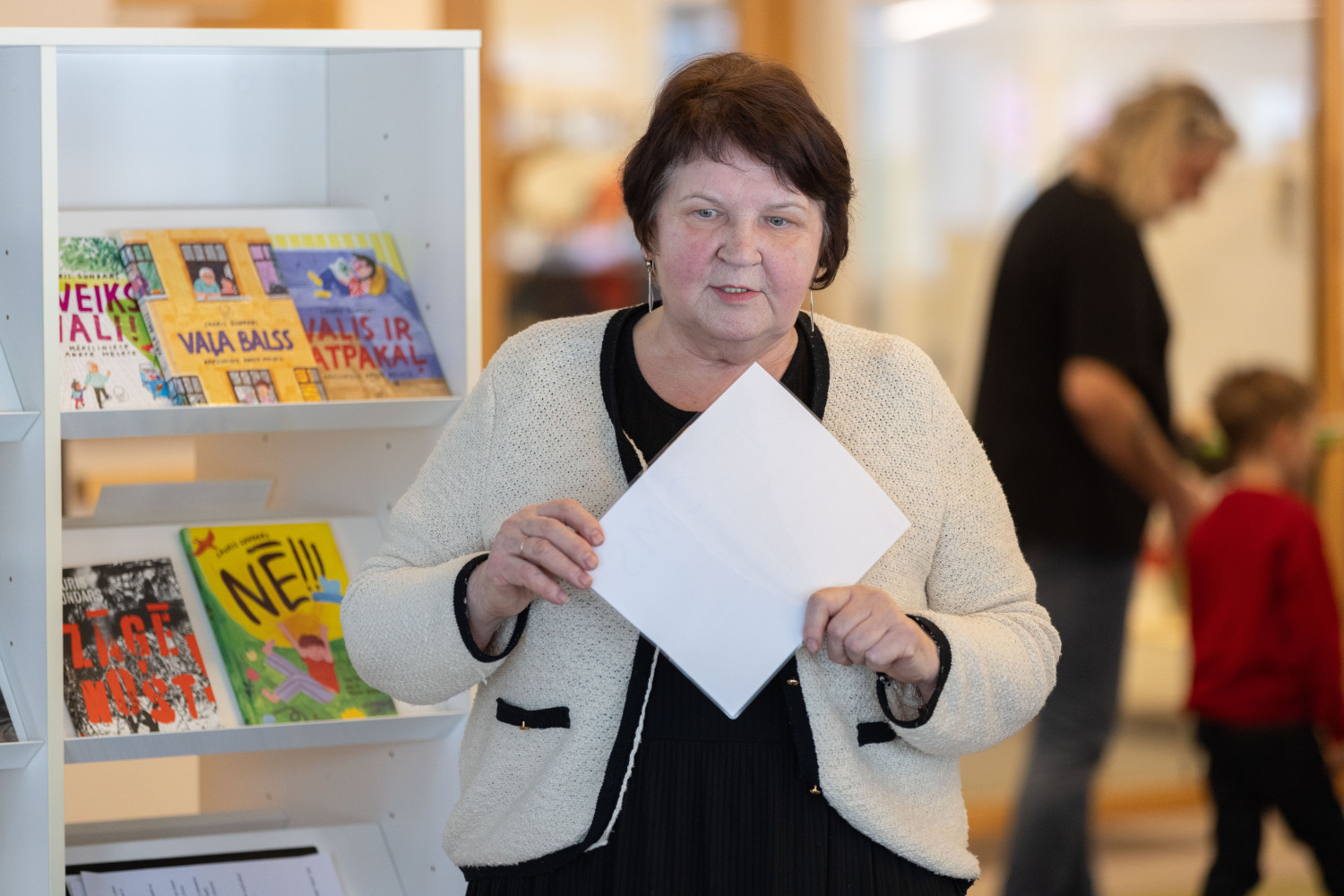 Bērnu, jauniešu un vecāku žūrijas 2025. gada sezonas noslēgums un grāmatu kolekcijas ekspertu tikšanās