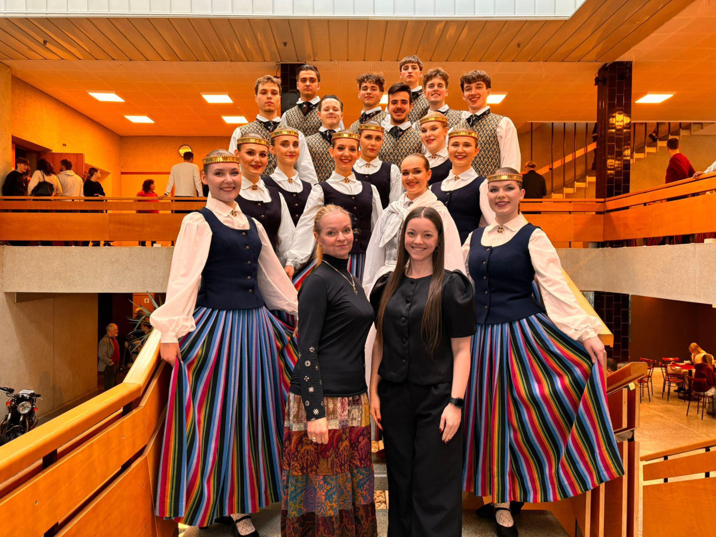 Kolektīvs Cielaviņa, kopbilde