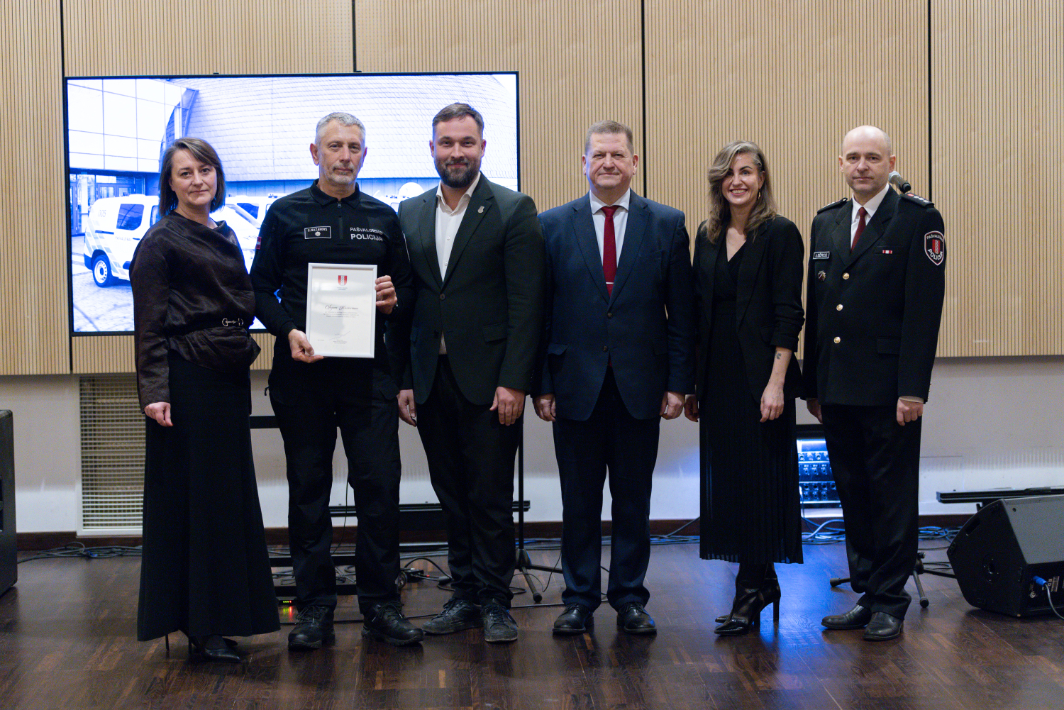 Policijas darbinieku dienā godināti Ropažu novada Pašvaldības policijas darbinieki