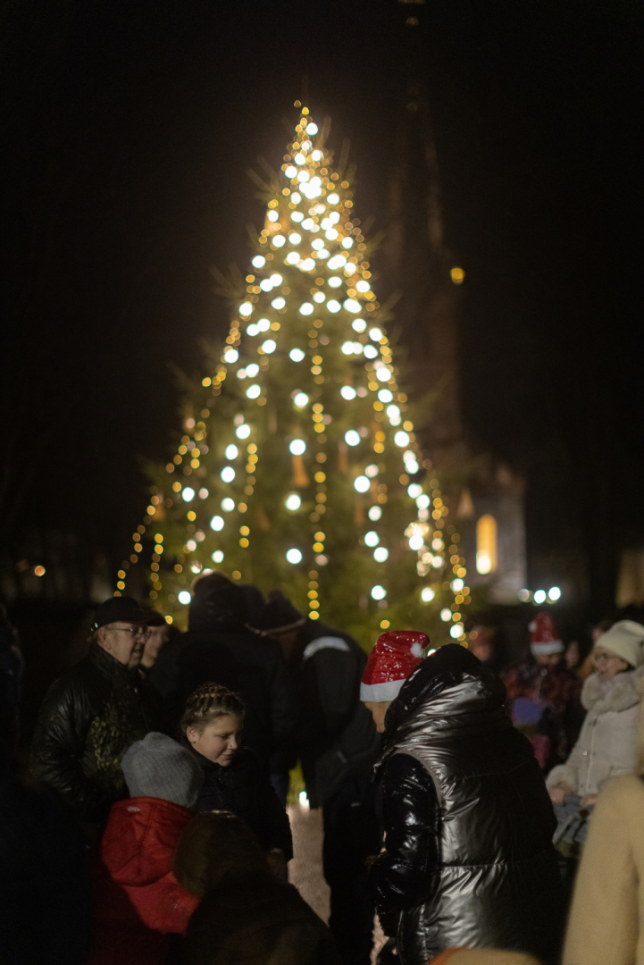 Eglītes iedegšanas pasākums Ropažos