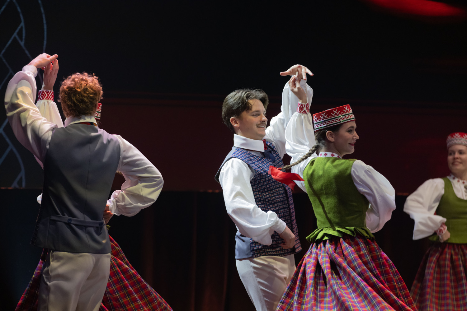 Valsts svētku koncerts “Latviju mīlot” 