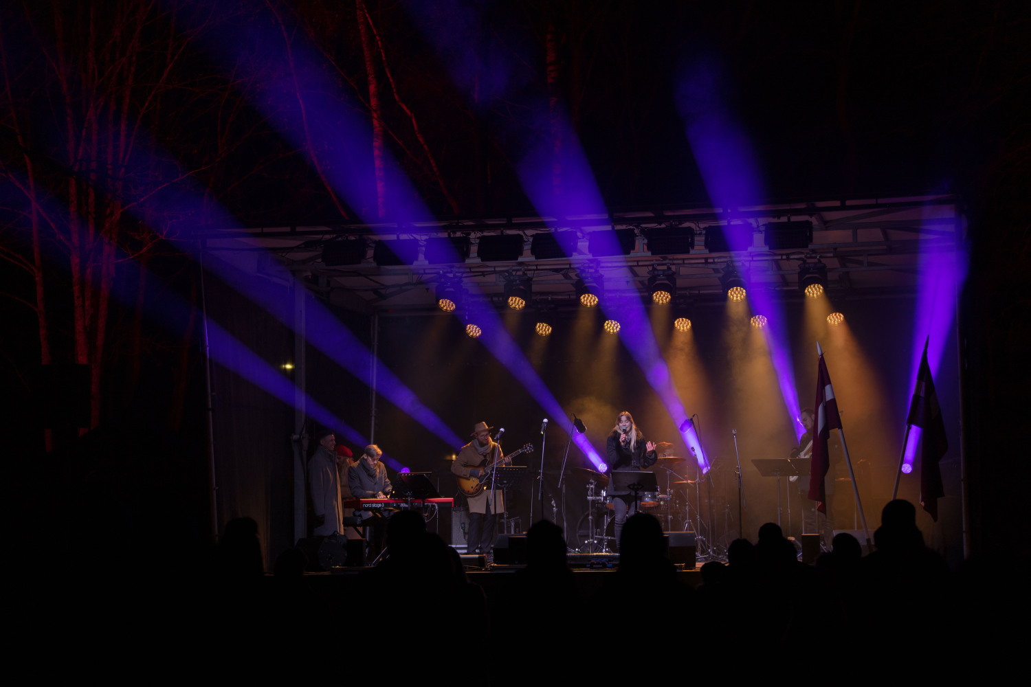 Latvijas valsts svētku koncerts Upesciemā