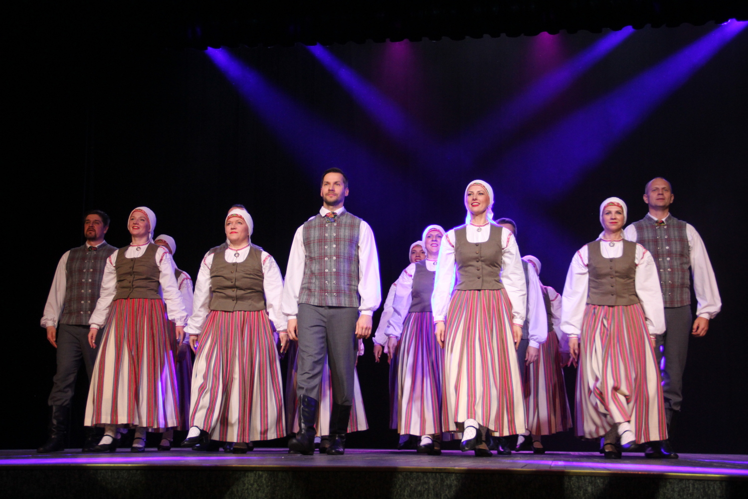 Deju koncerts "Eima visi danci vest"