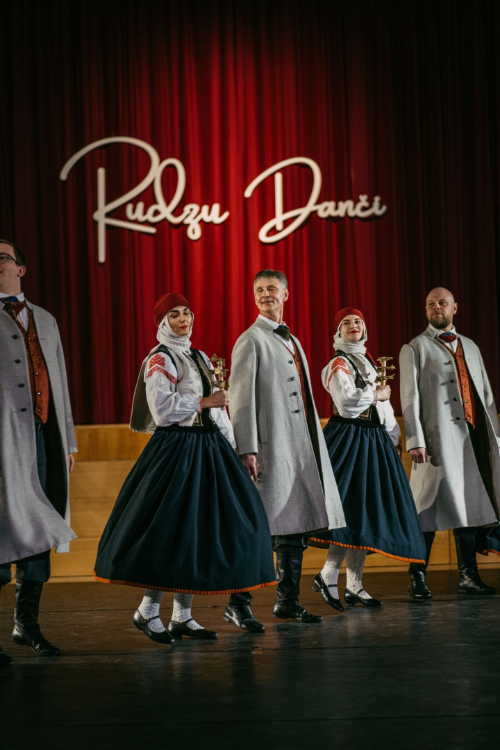 koncerts Rudzu danči, dejotāji