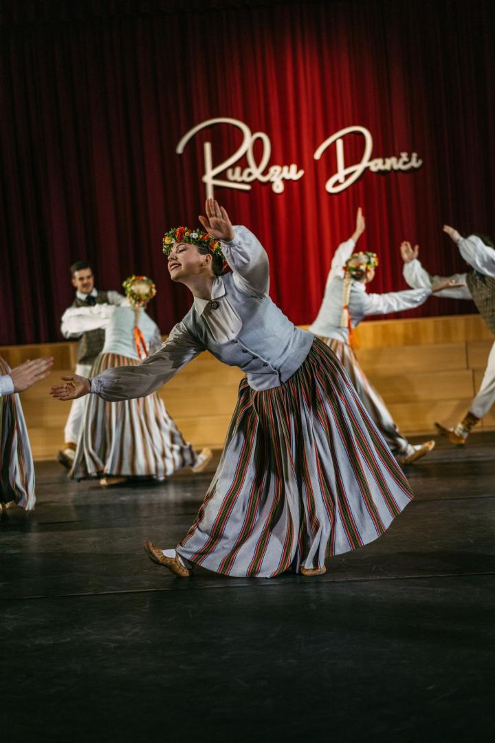 koncerts Rudzu danči, dejotāji