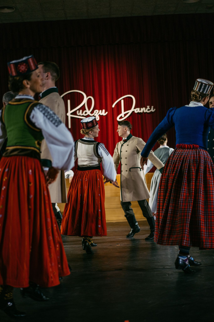 koncerts Rudzu danči, dejotāji