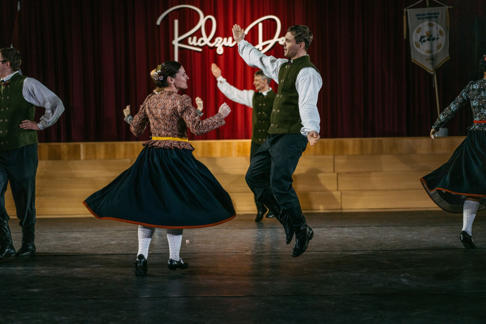 koncerts Rudzu danči, dejotāji