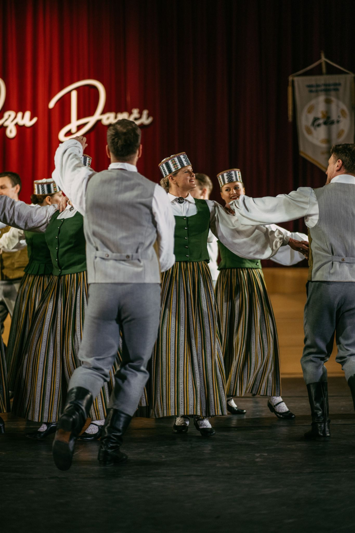 koncerts Rudzu danči, dejotāji