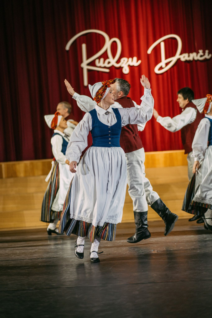 koncerts Rudzu danči, dejotāji