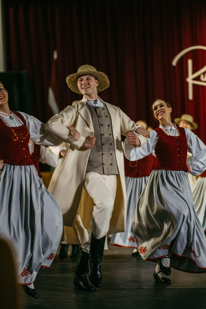 koncerts Rudzu danči, dejotāji