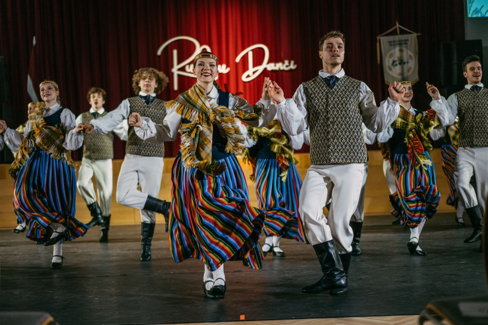 koncerts Rudzu danči, dejotāji