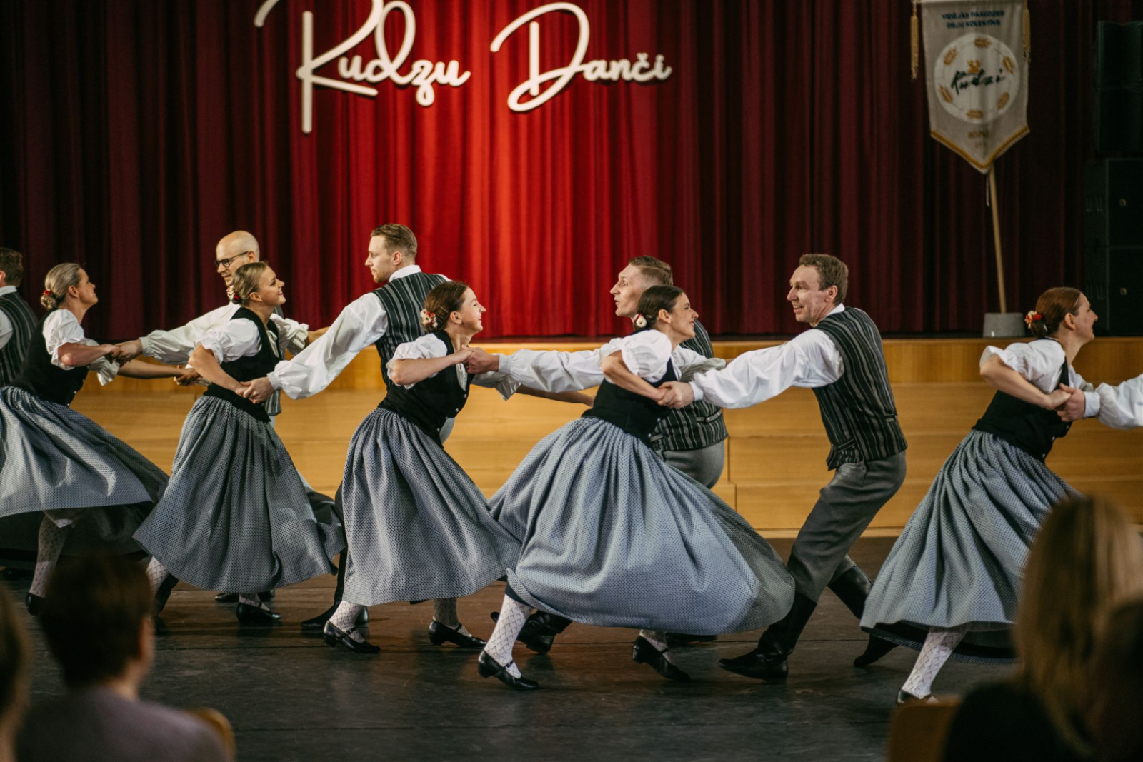 koncerts Rudzu danči, dejotāji