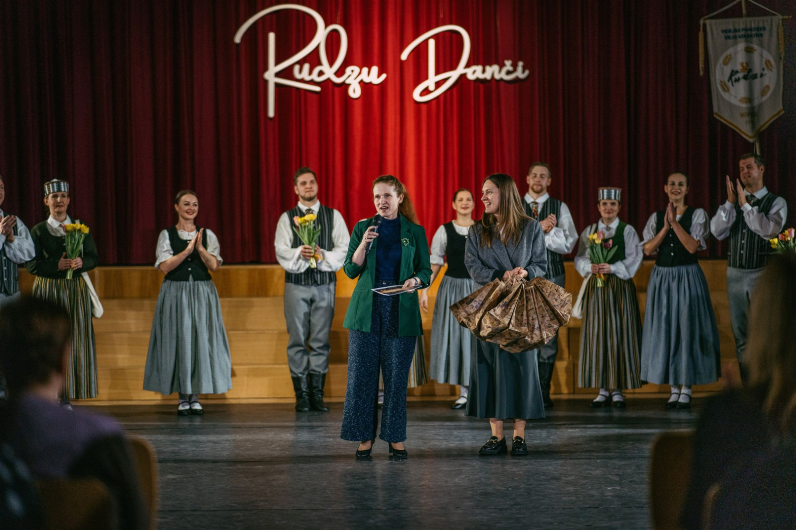 koncerts Rudzu danči, dejotāji