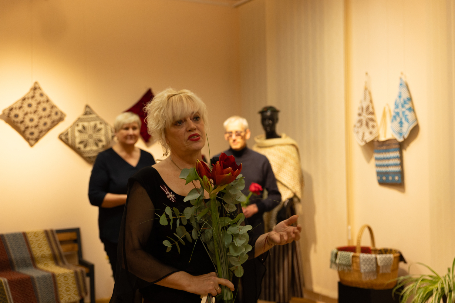 Izstādes "Mozaīktamborēšana mūsdienu interjerā un aksesuāros" atklāšana