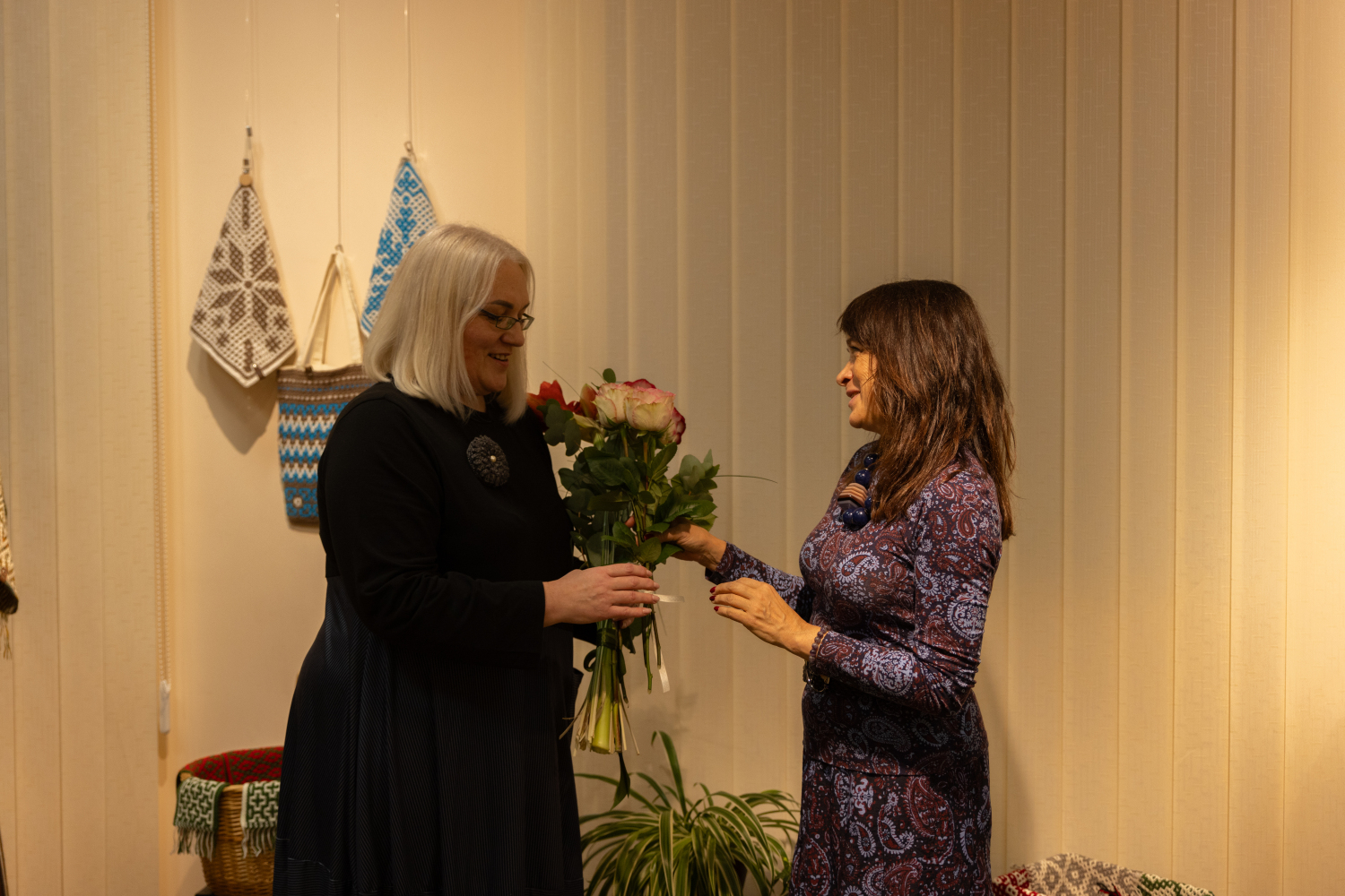 Izstādes "Mozaīktamborēšana mūsdienu interjerā un aksesuāros" atklāšana