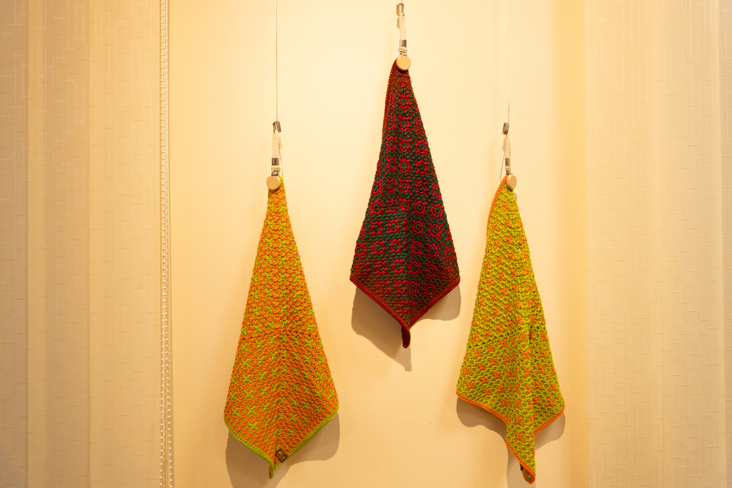 Izstādes "Mozaīktamborēšana mūsdienu interjerā un aksesuāros" atklāšana