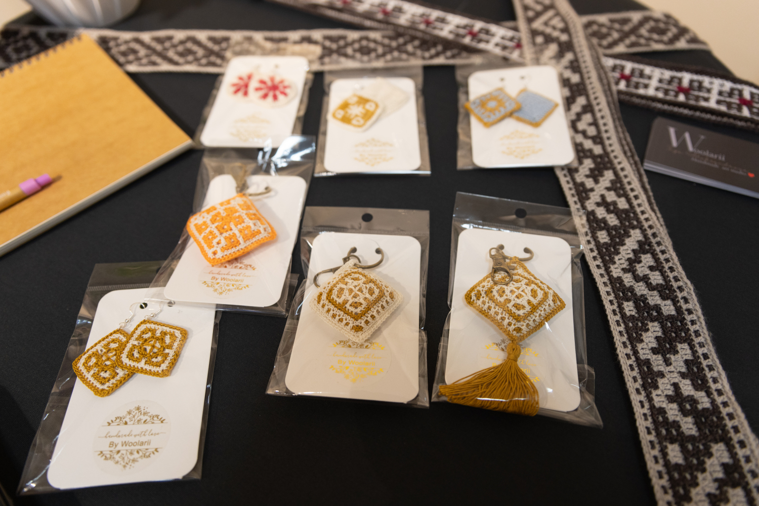 Izstādes "Mozaīktamborēšana mūsdienu interjerā un aksesuāros" atklāšana