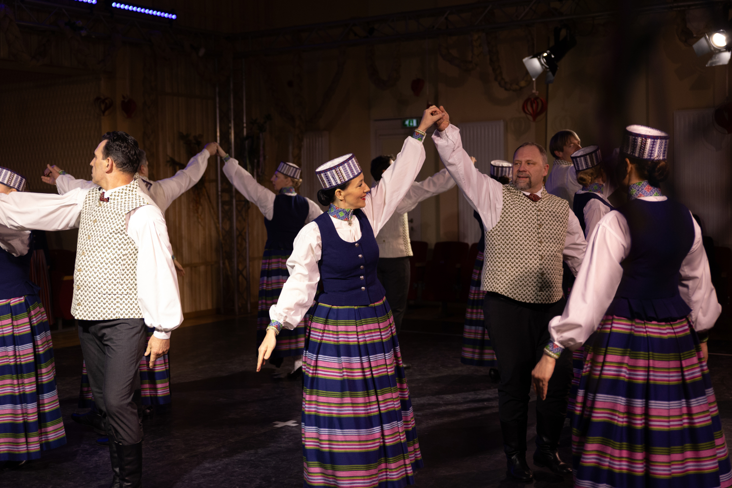 Mīlestības dienas sadancis "Kāzas" kolektīvi