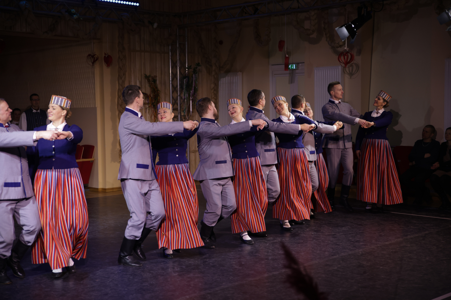 Mīlestības dienas sadancis "Kāzas" kolektīvi