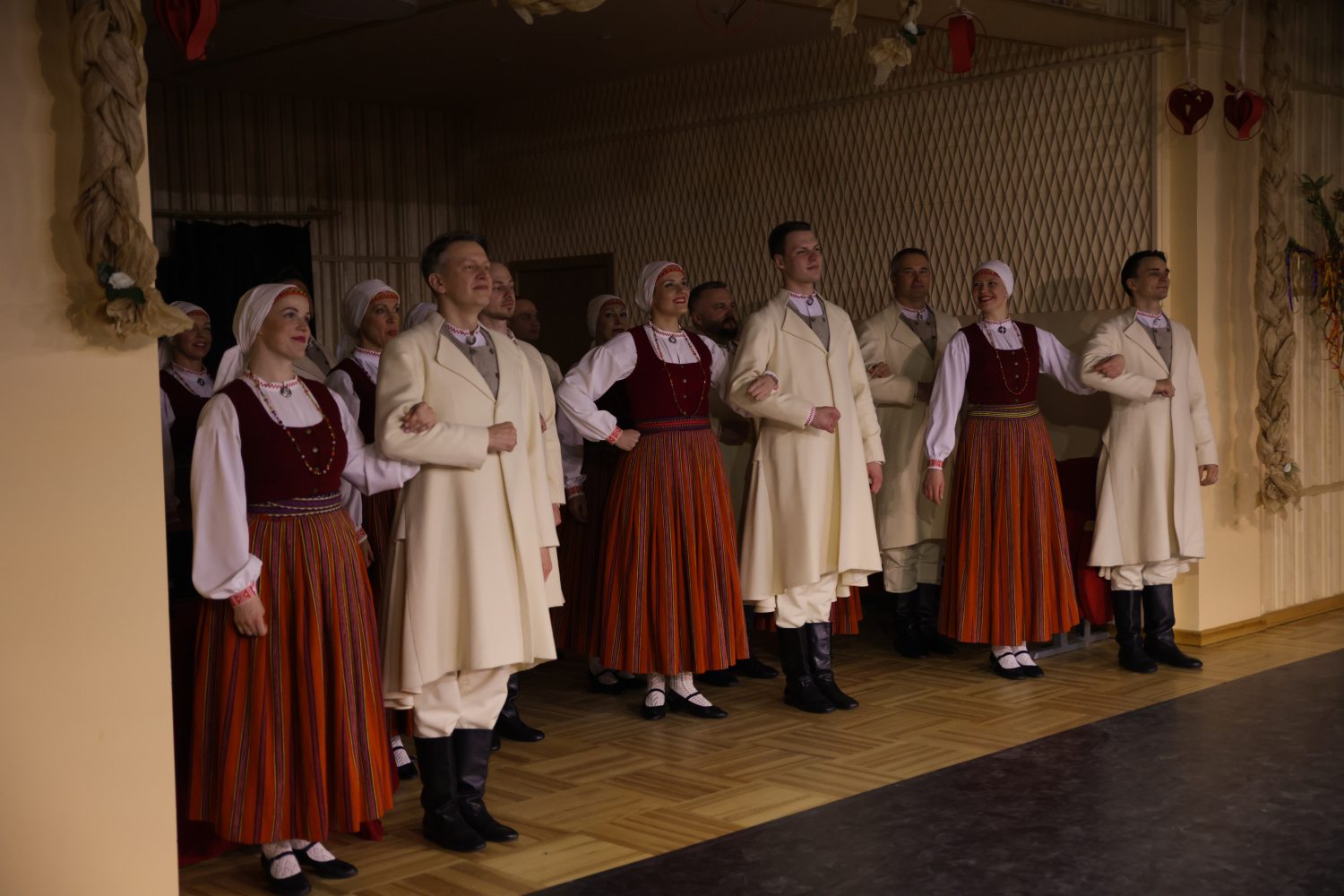 Mīlestības dienas sadancis "Kāzas" kolektīvi