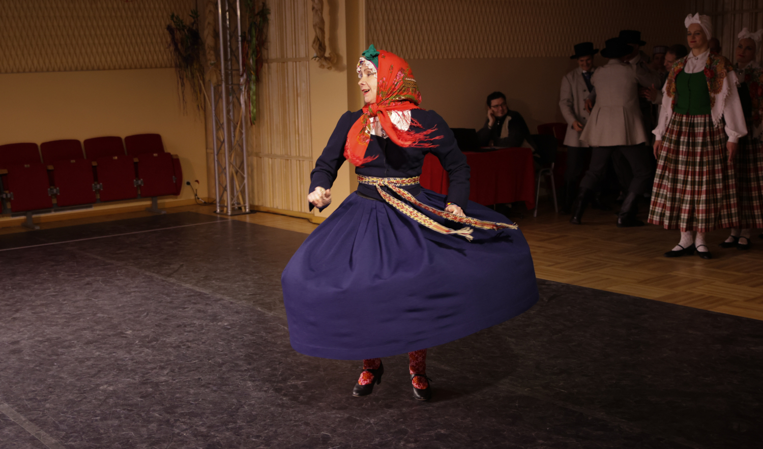 Mīlestības dienas sadancis "Kāzas" kolektīvi