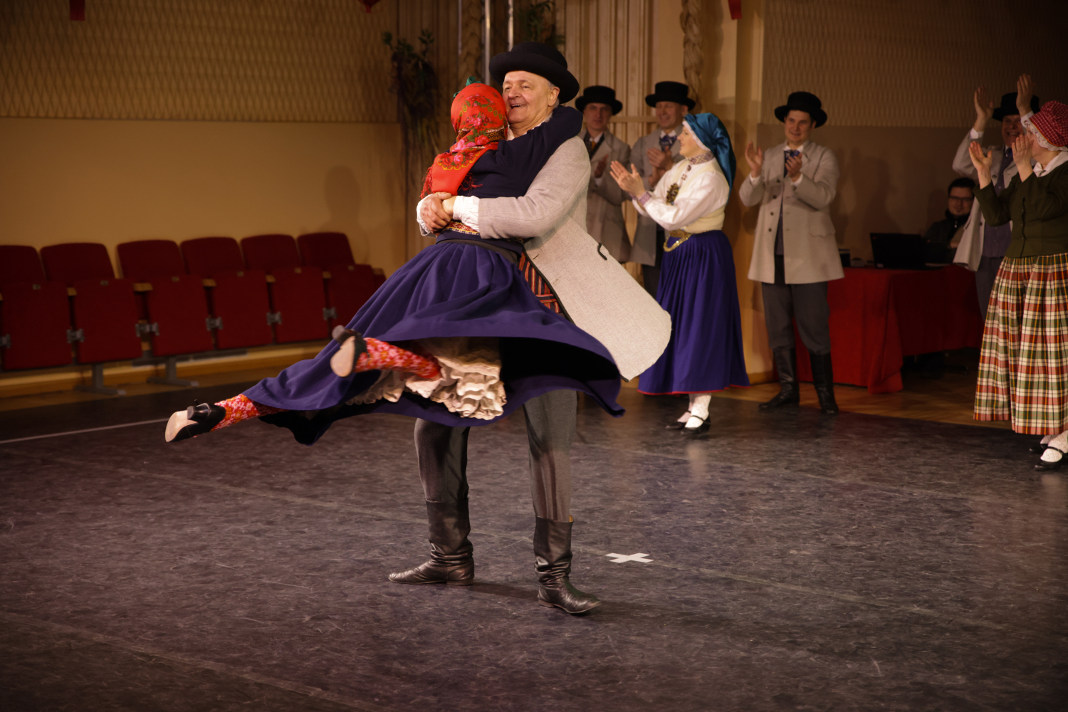 Mīlestības dienas sadancis "Kāzas" kolektīvi