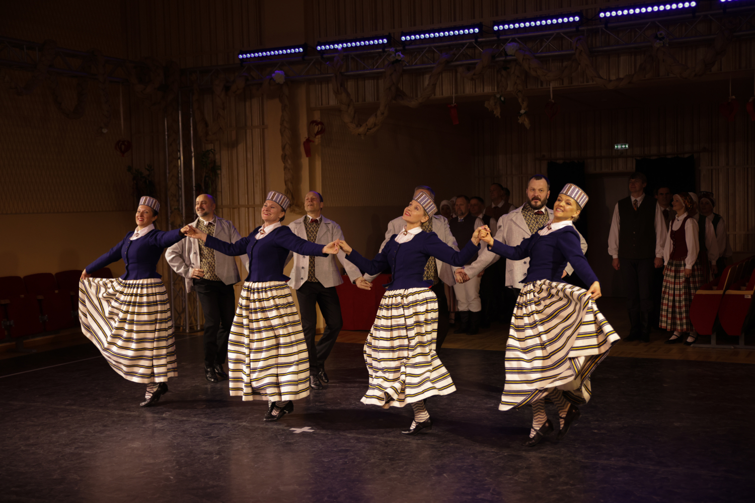 Mīlestības dienas sadancis "Kāzas" kolektīvi