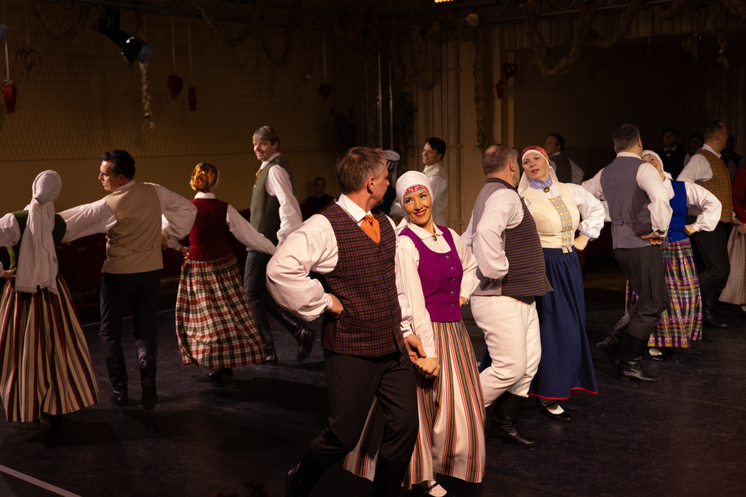 Mīlestības dienas sadancis "Kāzas" kolektīvi