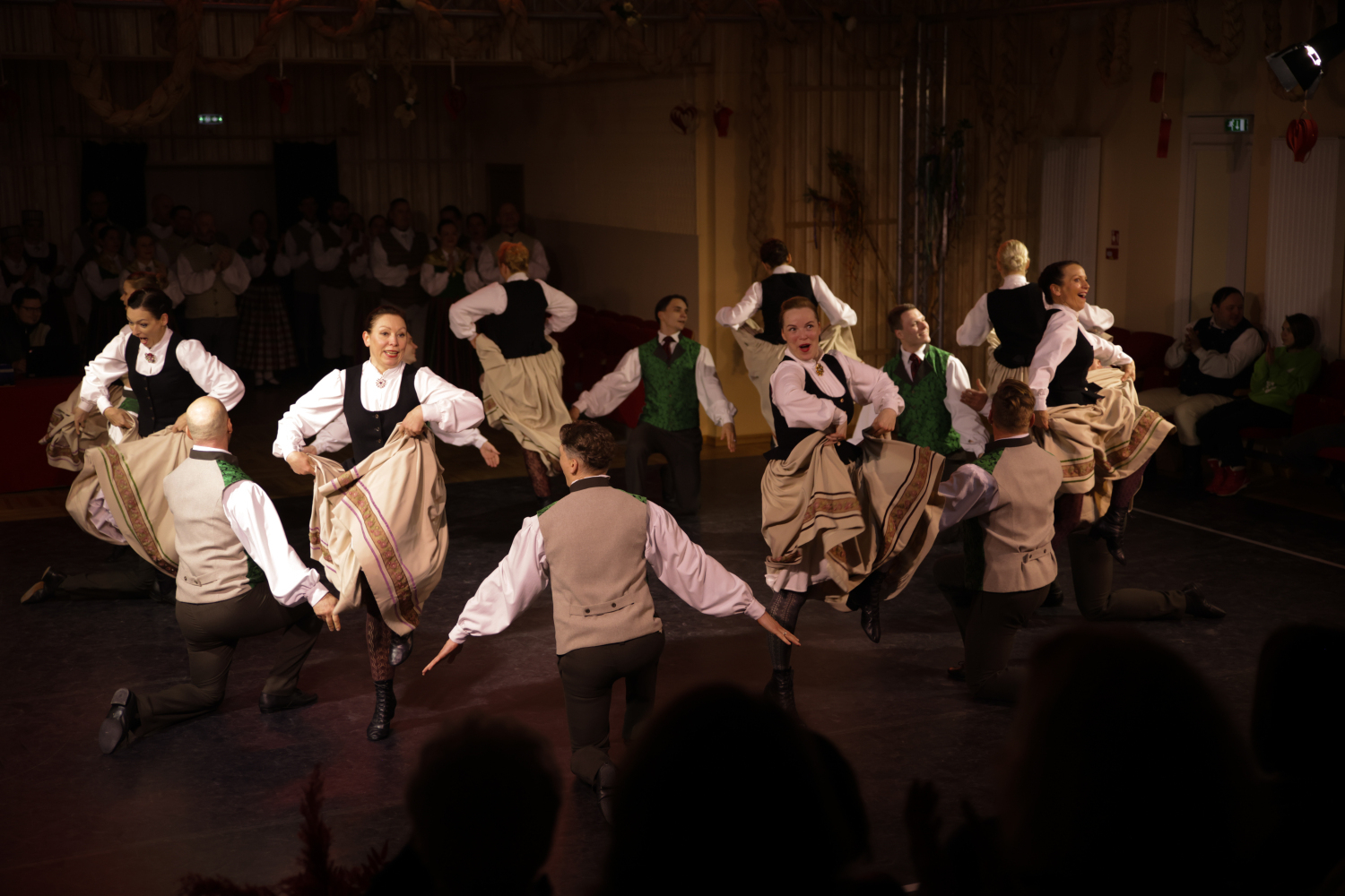 Mīlestības dienas sadancis "Kāzas" kolektīvi