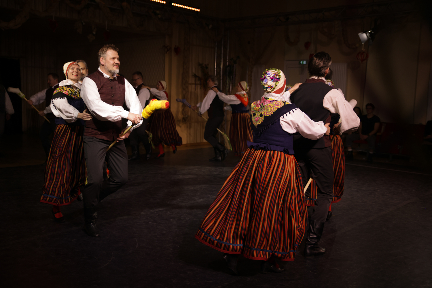 Mīlestības dienas sadancis "Kāzas" kolektīvi