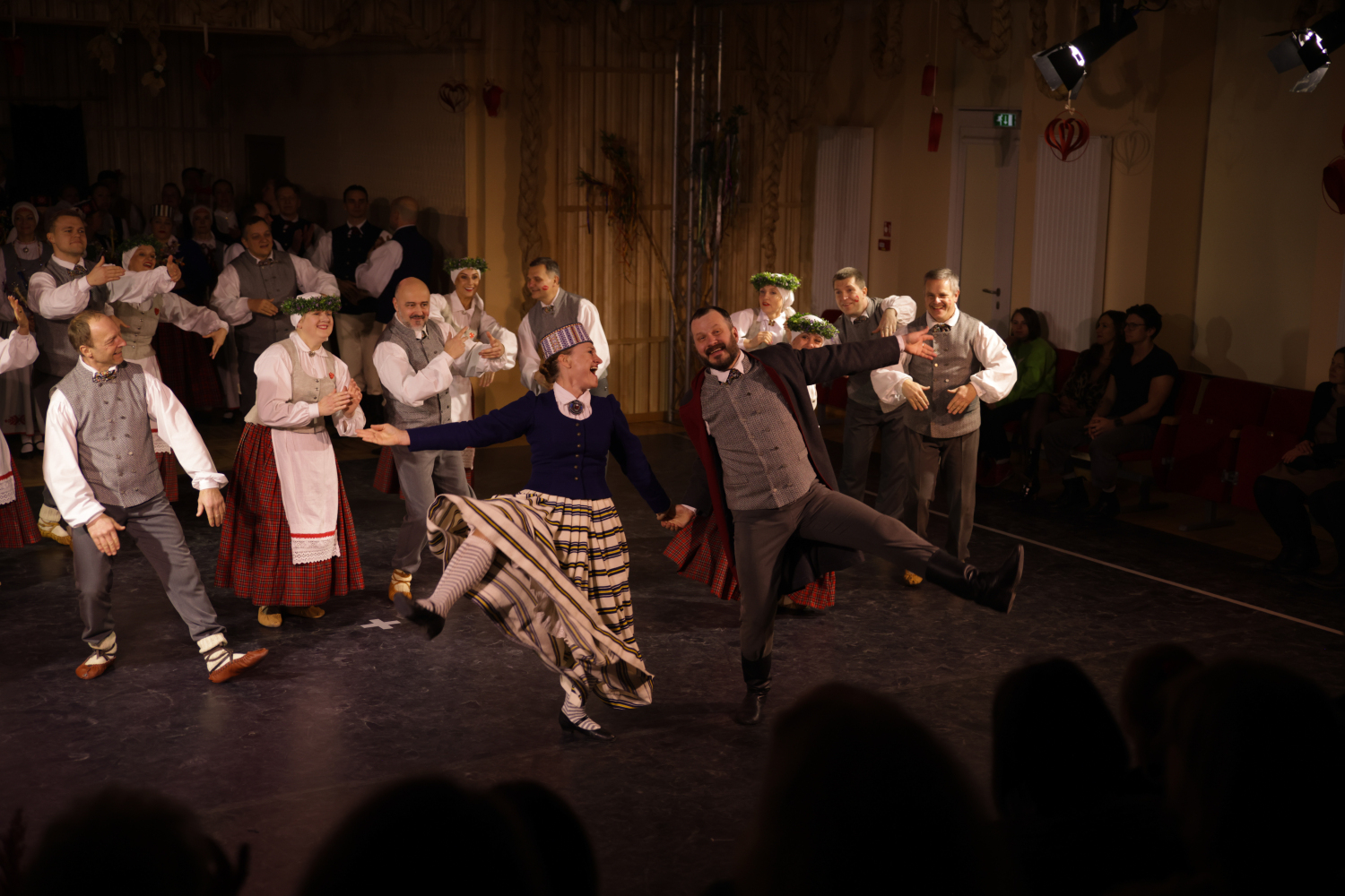 Mīlestības dienas sadancis "Kāzas" kolektīvi