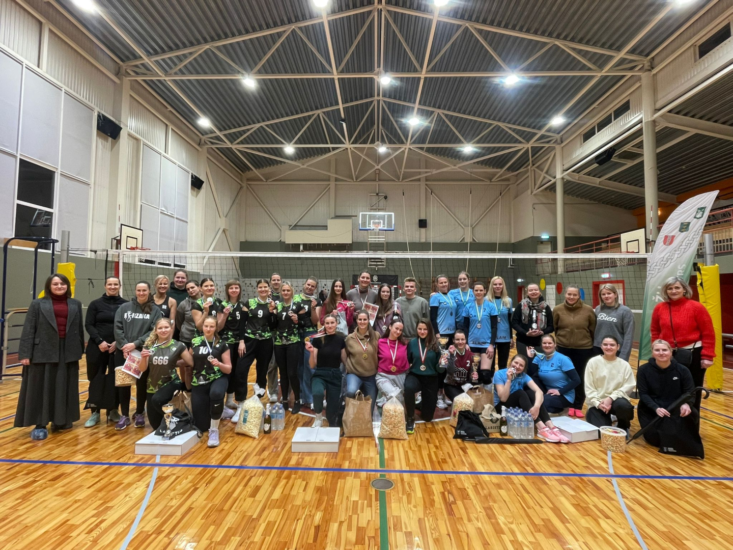 Ziemas kauss, dāmu grupa