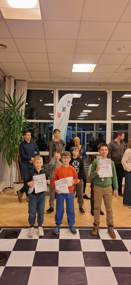 Dambretes turnīrs "Sudraba kauliņš 2026", dalībnieki