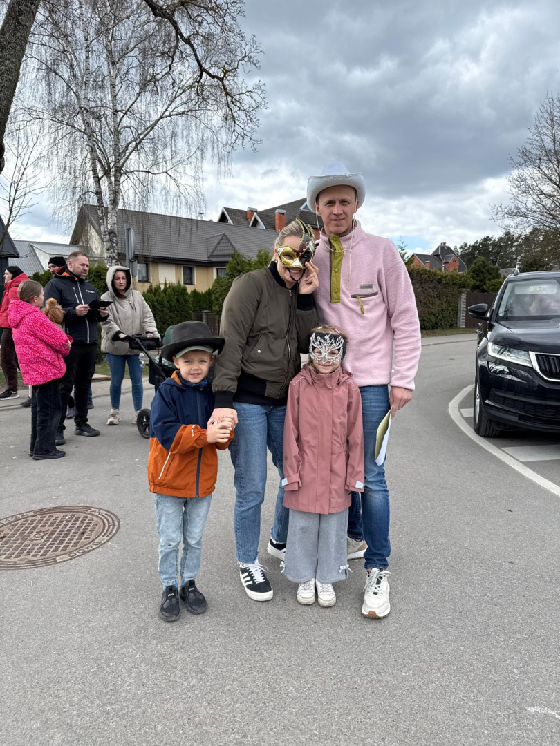 Aizvadīts aizraujošs ģimeņu foto orientēšanās pasākums Upesciemā