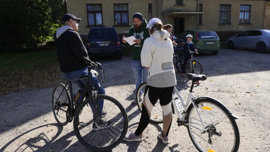 Mantojuma dienas Ropažu novadā 2021. Ceļā