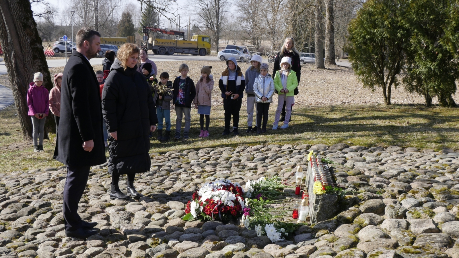 Komunistiska genocida pasakums Ropaži