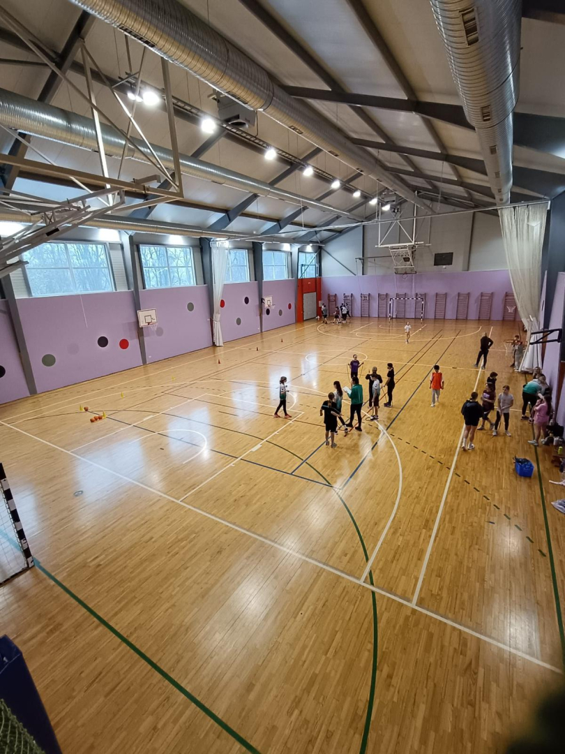 Jaunieši aktīvi iesaistās vispārējās fiziskās sagatavotības sacensībās