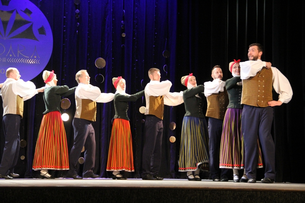 Kultūras centra "Berģi" deju kolektīva "Madara" 5 gadu jubilejas koncerts, 03.12.2022.