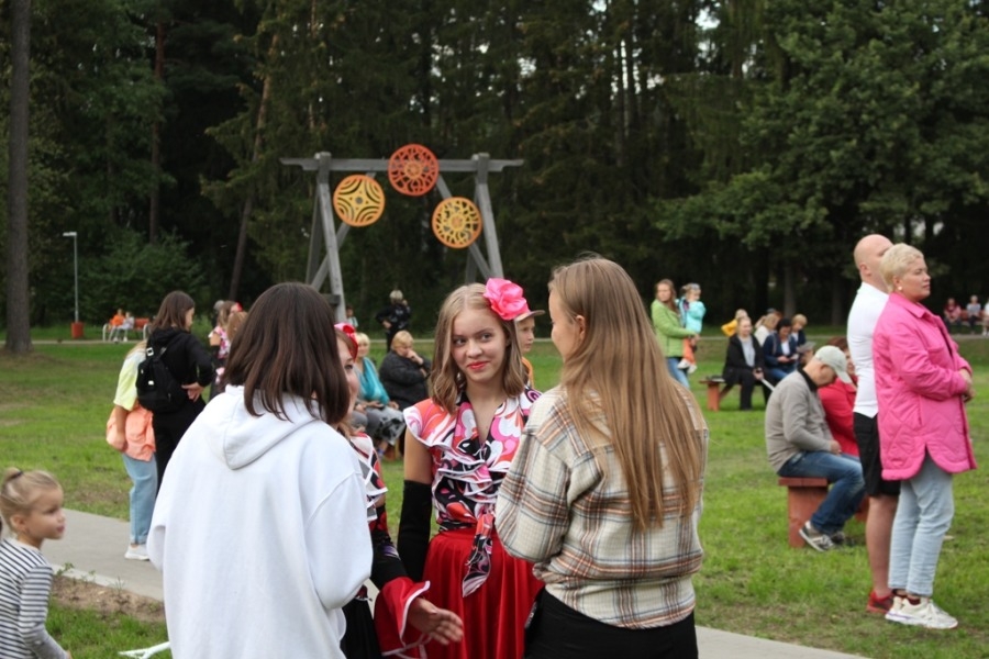 Skaistāko romanču vakars Vangažos, festivāla "Slāvu vainags" ietvaros