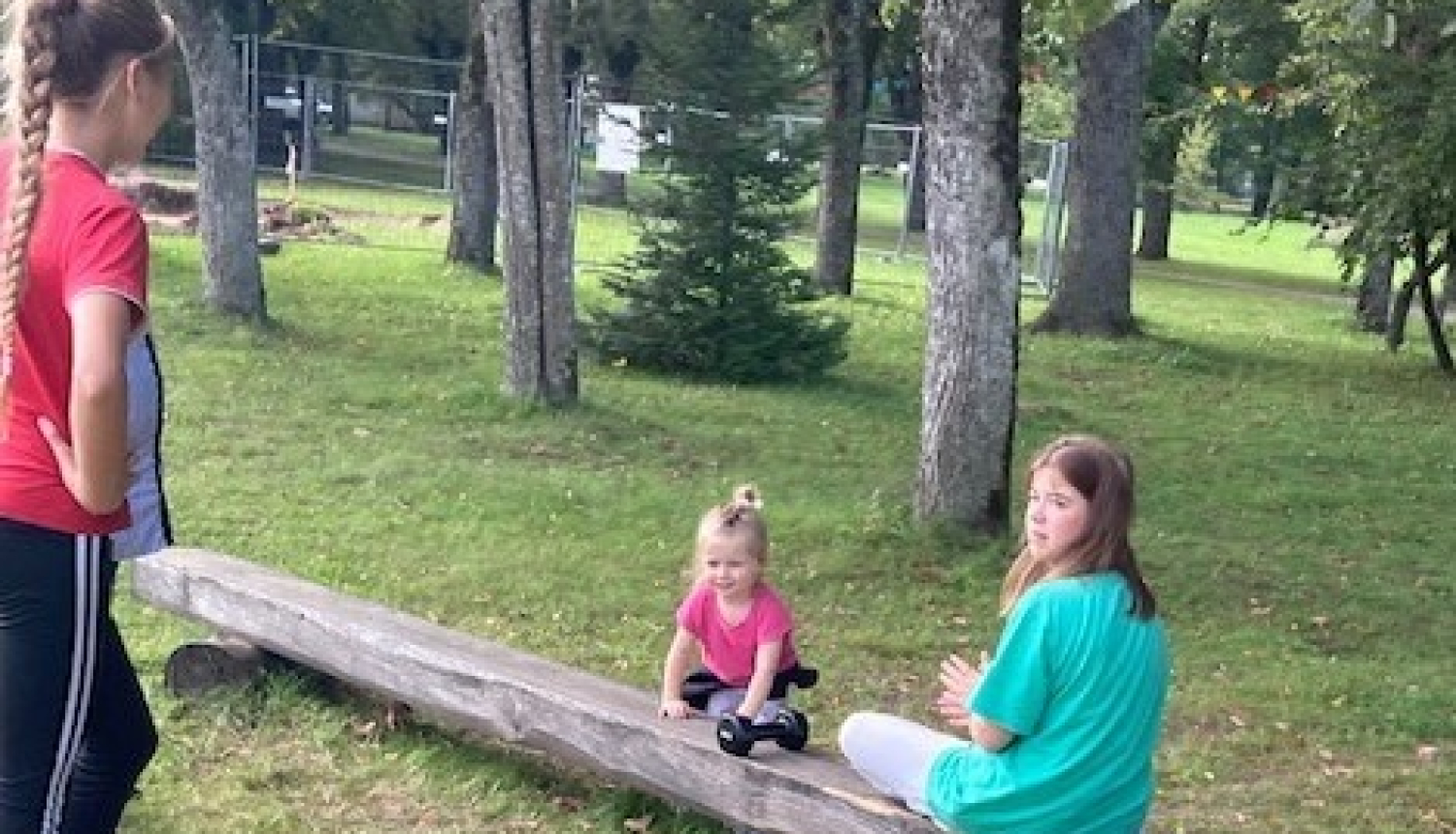 Aizvadīts šīs sezonas pēdējais fizisko aktivitāšu pasākums “Veselība un prieks darbojoties kopā”